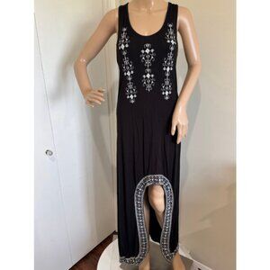 Women's Solitaire embroidered Maxi Dress Size M Black Sleeveless racerback